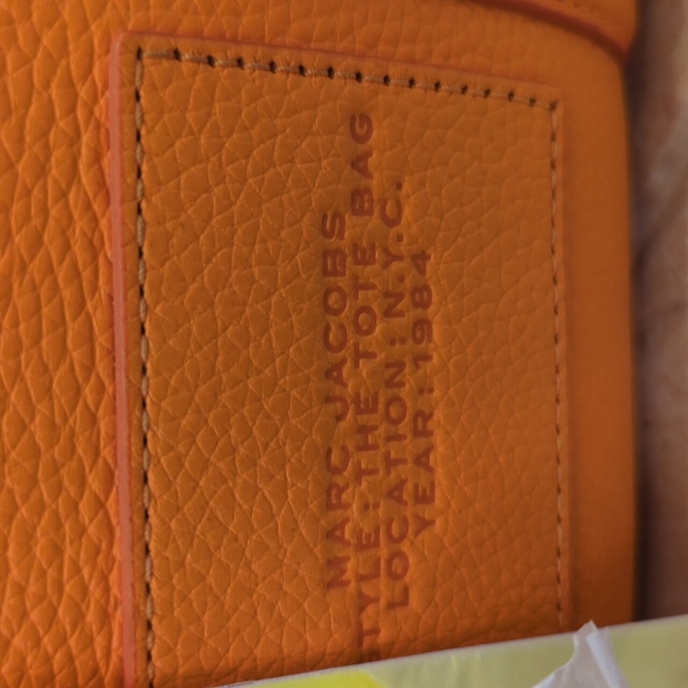 EUC The Tote Bag Marc Jacobs Scorched Orange Leather Small - Picture 11 of 16